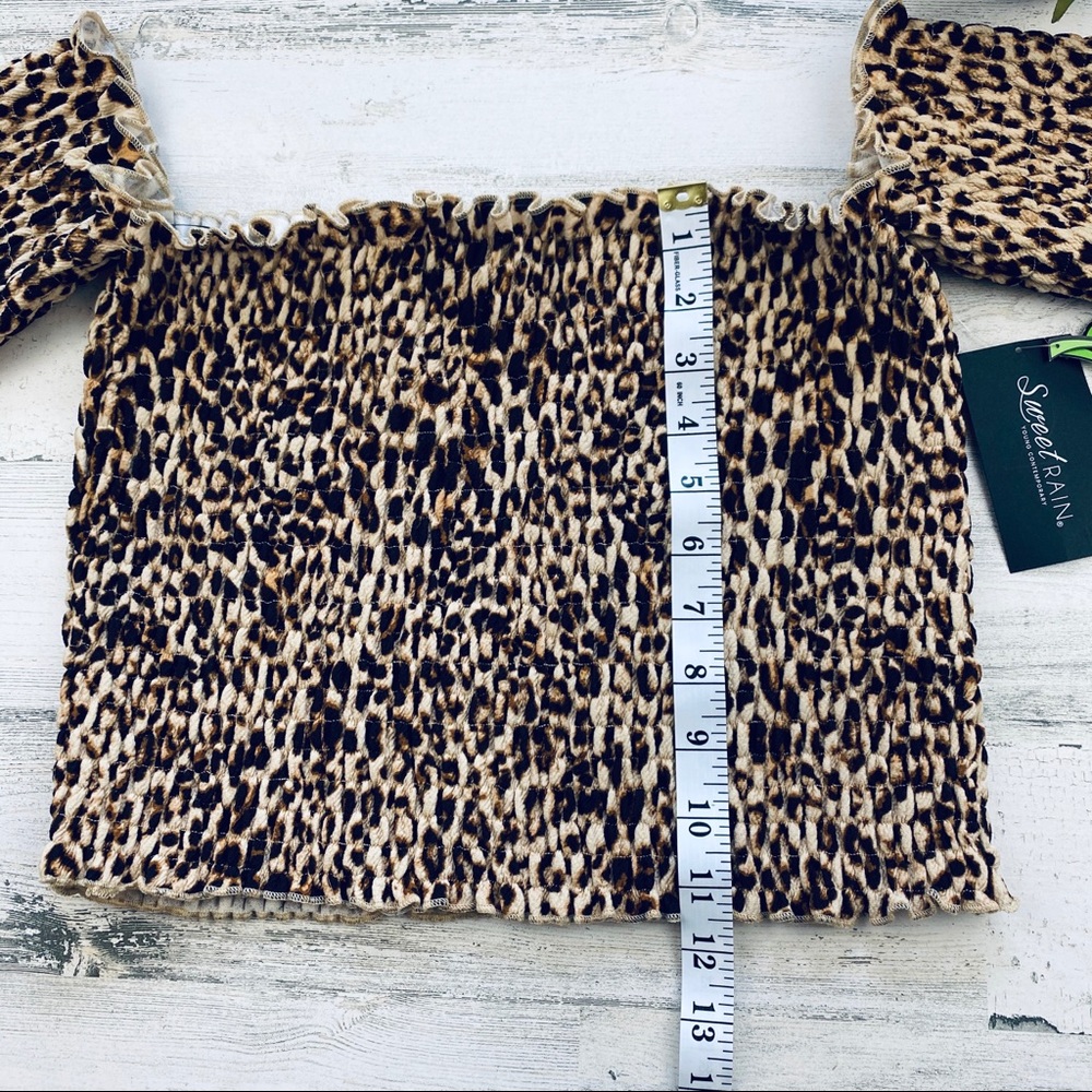 Nwt! Leopard crop top size Large - Picture 3 of 4